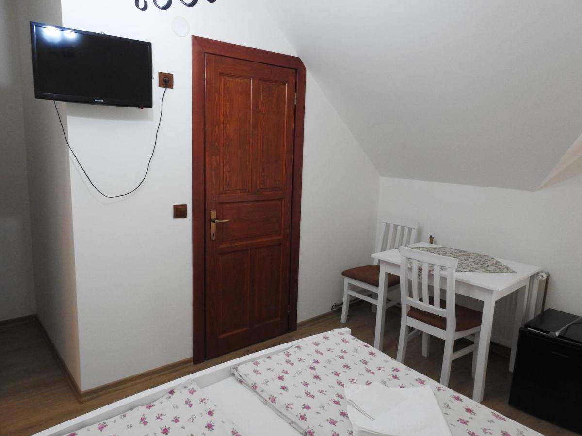 Skigyimes Guesthouse Lunca de Sus Exterior foto