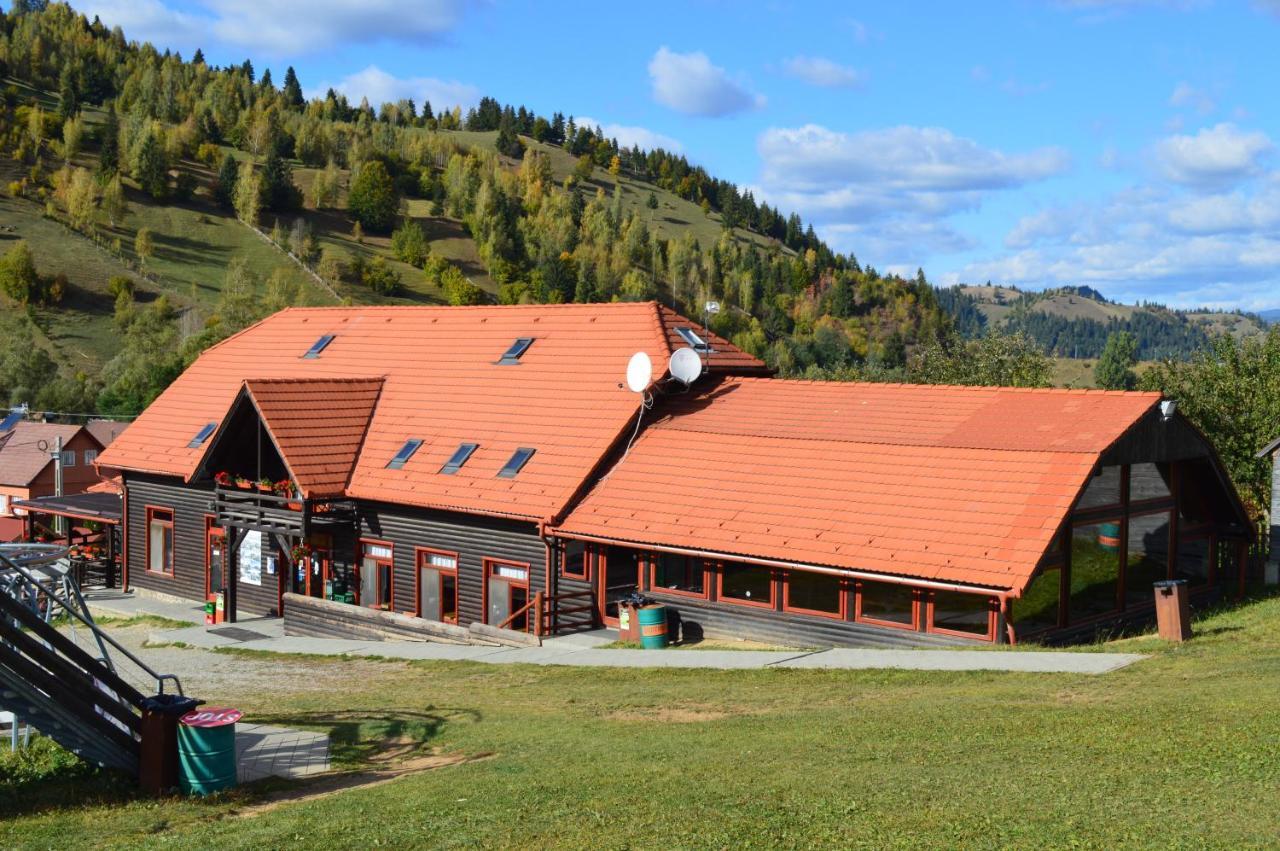 Skigyimes Guesthouse Lunca de Sus Exterior foto