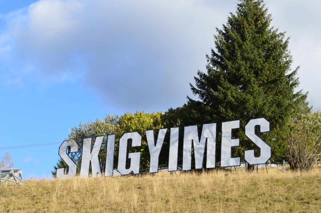 Skigyimes Guesthouse Lunca de Sus Exterior foto